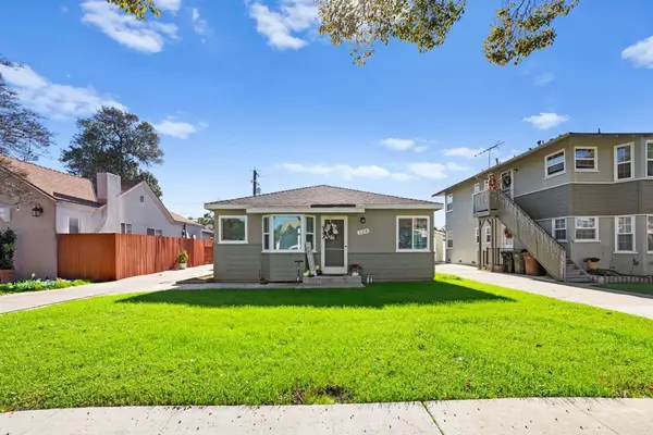 128 W Rosslynn Avenue, Fullerton, CA 92832