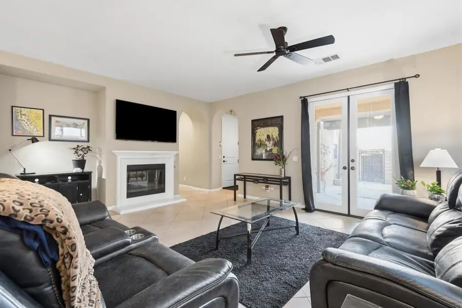 653 Calle Vibrante, Palm Desert, CA 92211 - #3