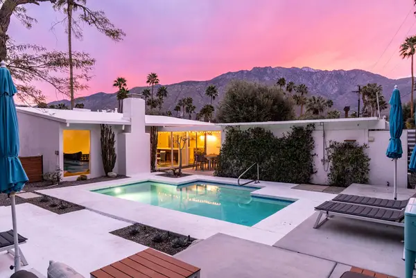 2550 N Kitty Hawk Drive, Palm Springs, CA 92262