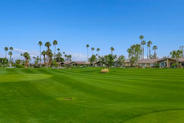 229 Green Mountain Drive, Palm Desert, CA 92211
