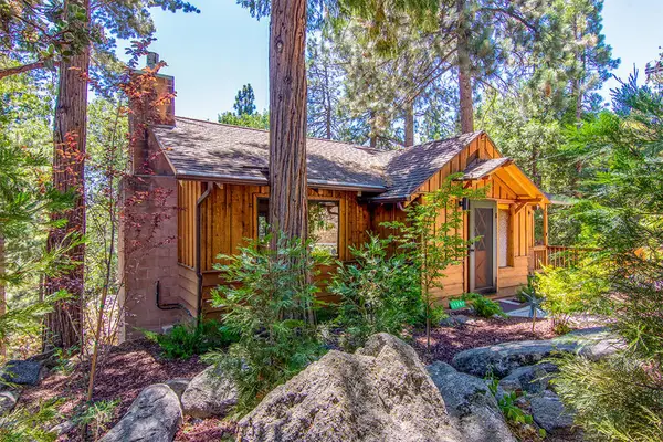 25284 Lakeview Drive, Idyllwild, CA 92549