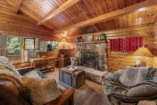 332 Cedar Lane, Sugarloaf, CA 92386