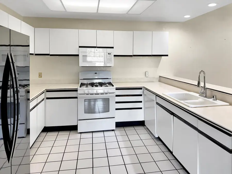 2601 S Broadmoor Drive #66, Palm Springs, CA 92264 - #2