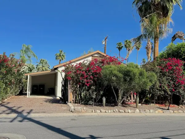 690 S Calle Palo Fierro, Palm Springs, CA 92264