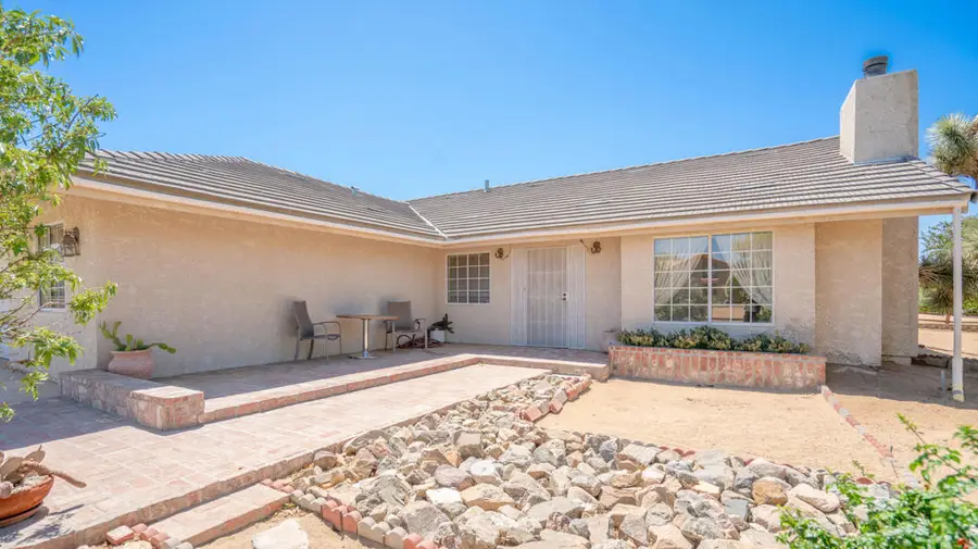 8582 Frontera Avenue, Yucca Valley, CA 92284 - #3