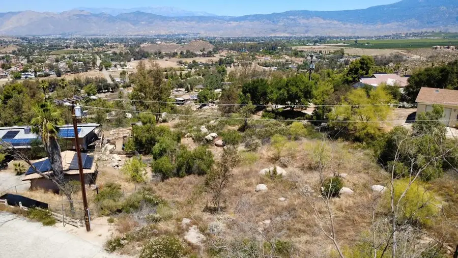 2 Vista Del Valle, Hemet, CA 92544 - #2