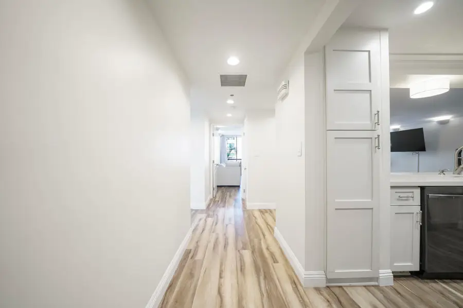 600 W 9th Street #305, Los Angeles, CA 90015 - #2