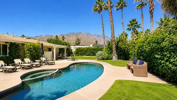1318 E Via Escuela, Palm Springs, CA 92262