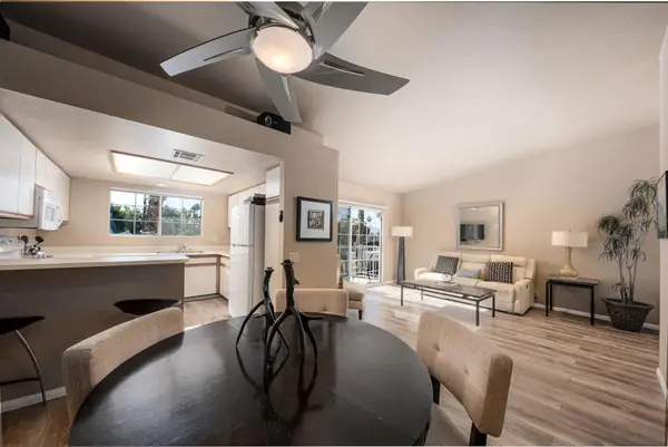 505 S Farrell Drive #D18, Palm Springs, CA 92264