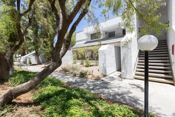 5301 E Waverly Drive #222, Palm Springs, CA 92264