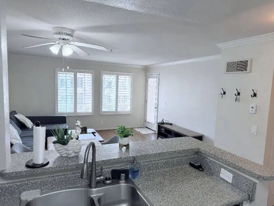 8889 Caminito Plaza Centro #7305, San Diego, CA 92122 - #3