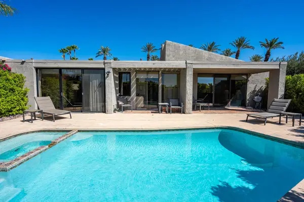 2884 Sundance Circle W, Palm Springs, CA 92262