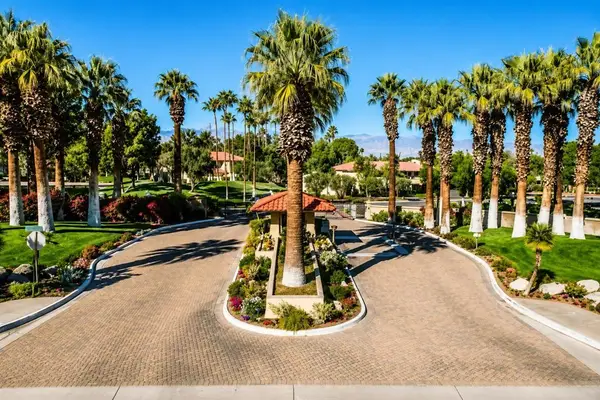 2801 N Los Felices #104, Palm Springs, CA 92262