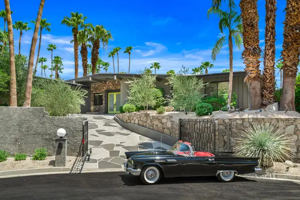 1010 W Friar Court, Palm Springs, CA 92262