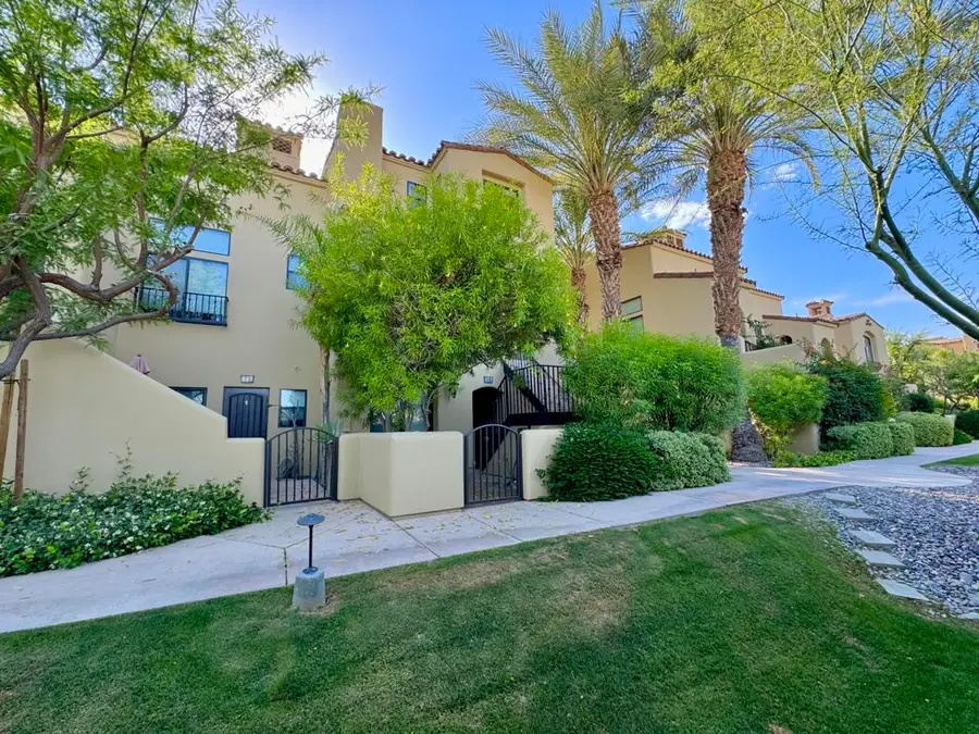 230 Villorrio Drive E, Palm Springs, CA 92262 - #2