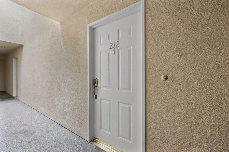 1131 Campbell #212, Glendale, CA 91207 - #3