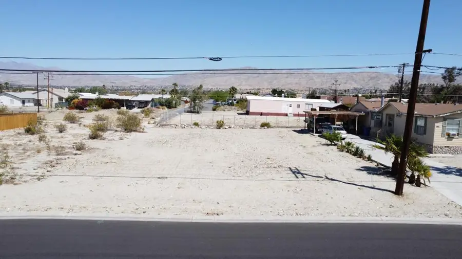 18 Dillon Road, Desert Hot Springs, CA 92240 - #2
