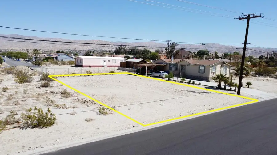 18 Dillon Road, Desert Hot Springs, CA 92240 - #3
