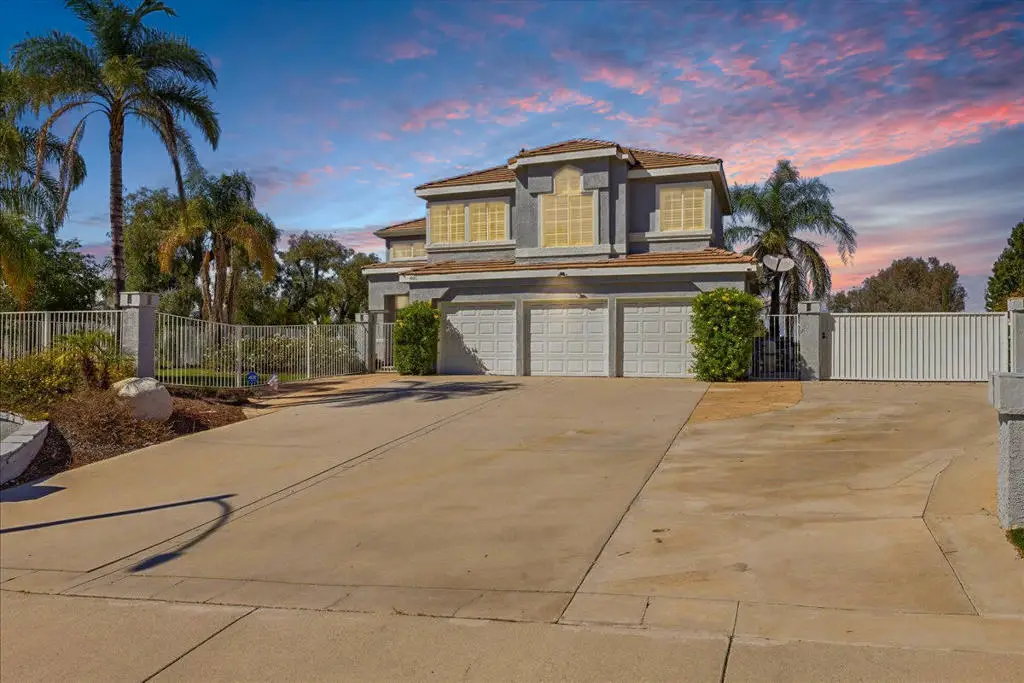 901 Clearwood Avenue, Riverside, CA 92506 - #1