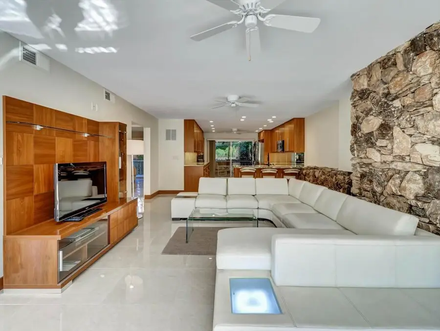 197 W Via Lola #6, Palm Springs, CA 92262 - #2