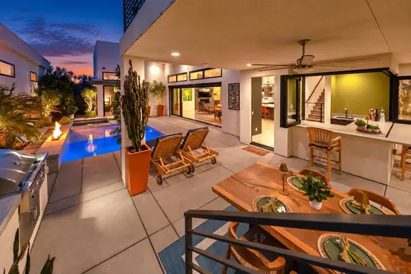 160 Obsidian Loop N, Palm Springs, CA 92264
