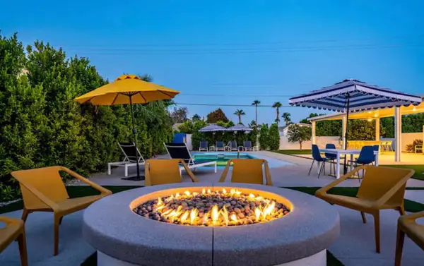 2550 E Via Escuela, Palm Springs, CA 92262