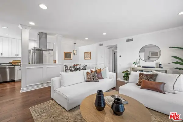 4370 Troost Avenue #201, Studio City, CA 91604
