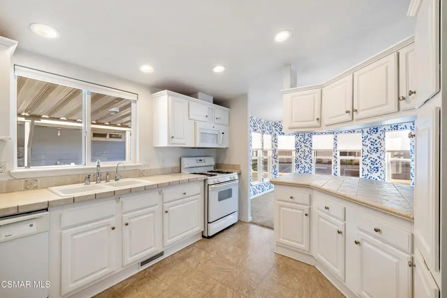 195 Tierra Rejada Road #118, Simi Valley, CA 93065 - Image #2