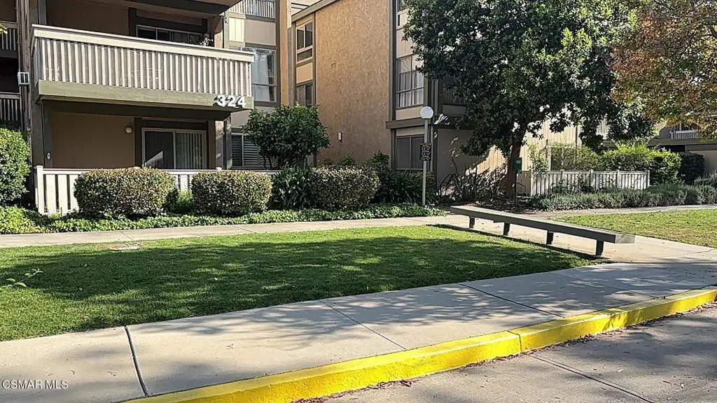 324 Chestnut Hill Court #14, Thousand Oaks, CA 91360 - Image #1