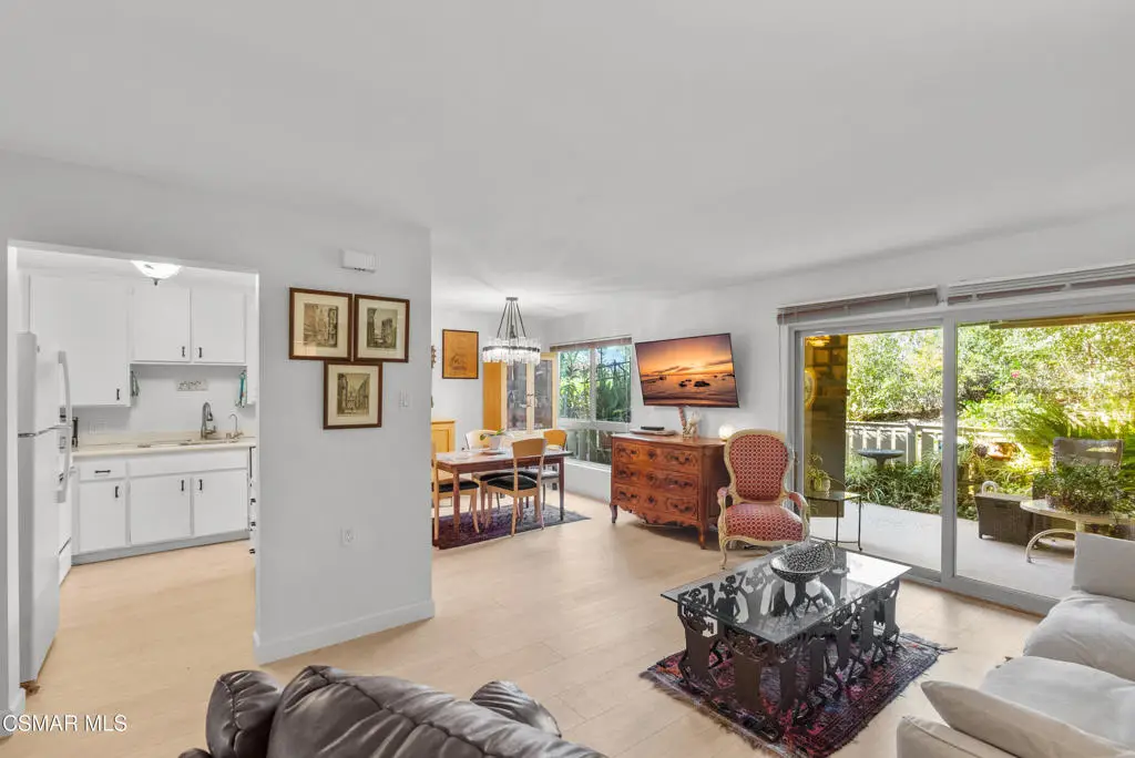 351 Chestnut Hill Court #14, Thousand Oaks, CA 91360 - Image #1