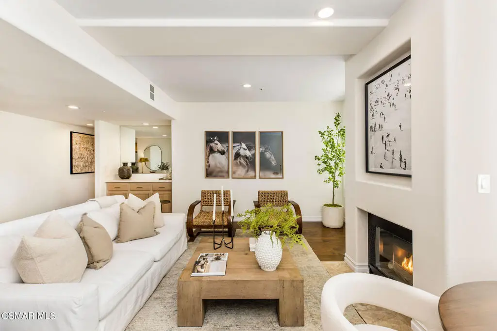 11920 Goshen Avenue #202, Los Angeles, CA 90049 - Image #1