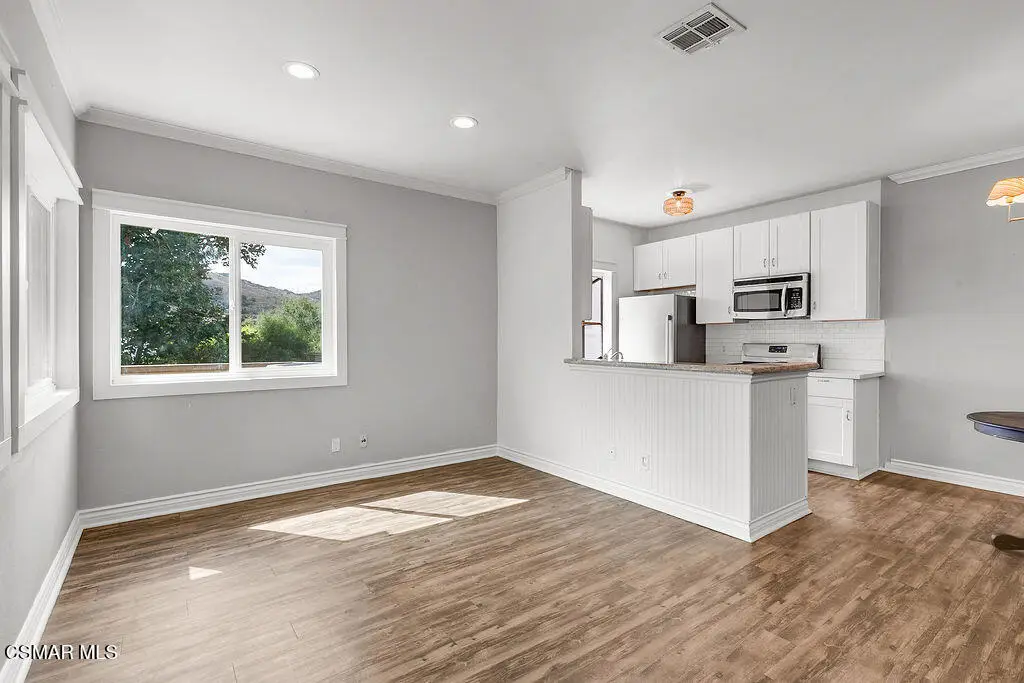 110 Maegan Place #13, Thousand Oaks, CA 91362 - Image #1