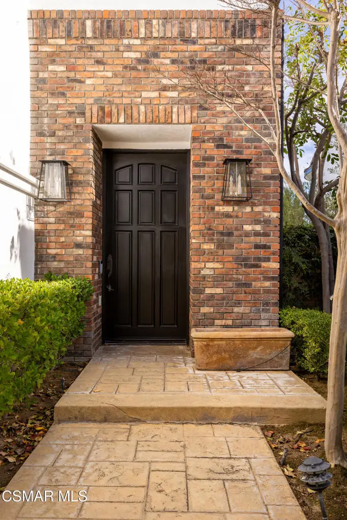 912 Blackbourne, Oak Park, CA 91377 - #3