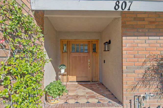 807 Pamela Wood Street, Newbury Park, CA 91320 - Image #3
