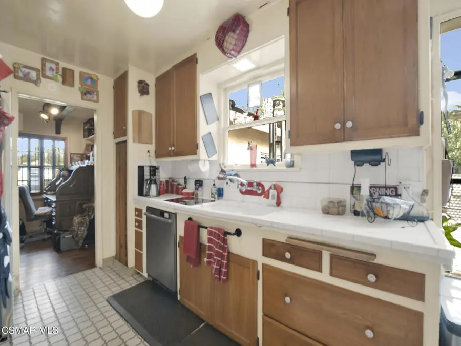 13422 Oxnard Street, Valley Glen, CA 91401 - #3