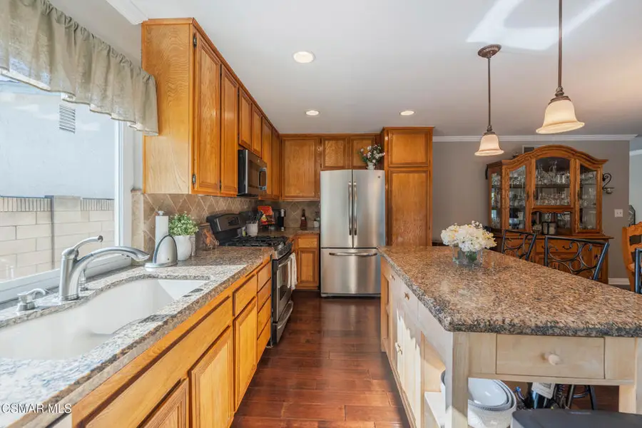 2756 N Dalenhurst Place, Simi Valley, CA 93065 - Image #3