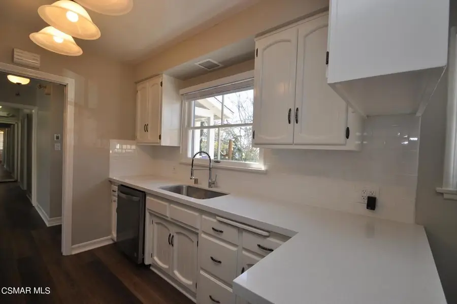 7754 Delco Avenue, Winnetka, CA 91306 - #3