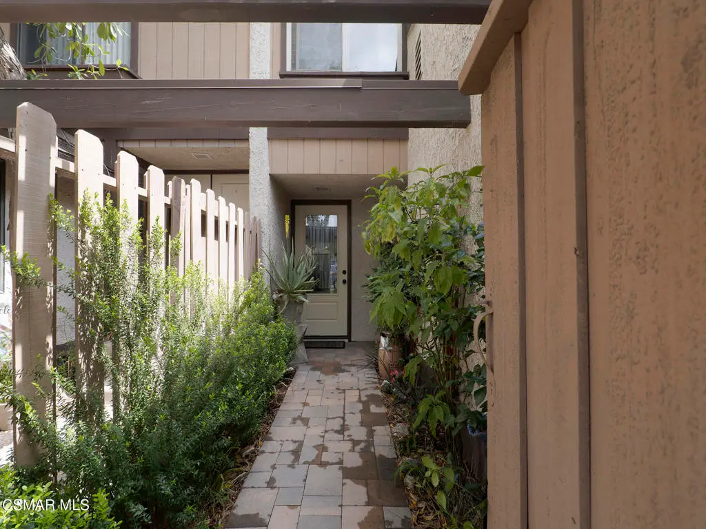 24829 Apple Street #E, Newhall, CA 91321 - #1