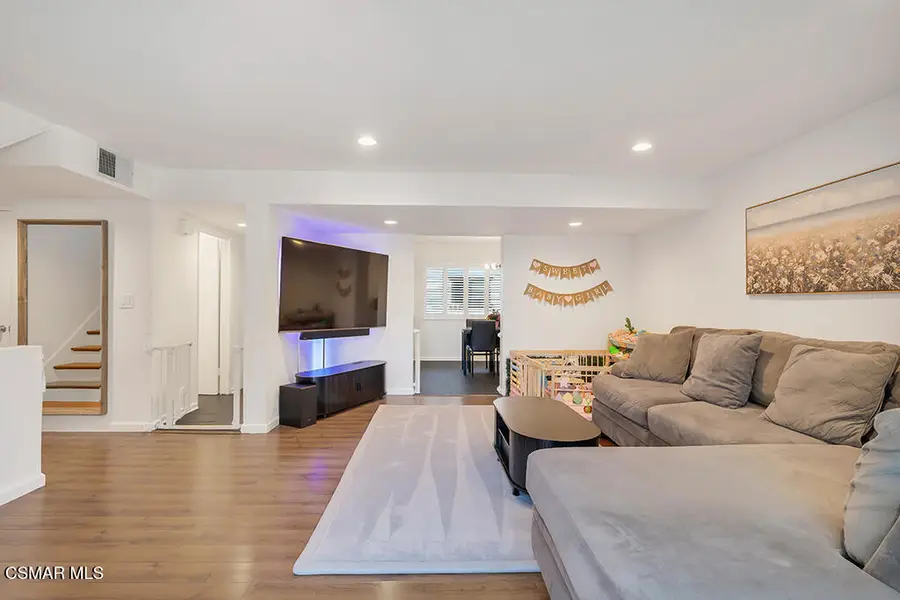 13960 Oxnard Street, Valley Glen, CA 91401 - #2