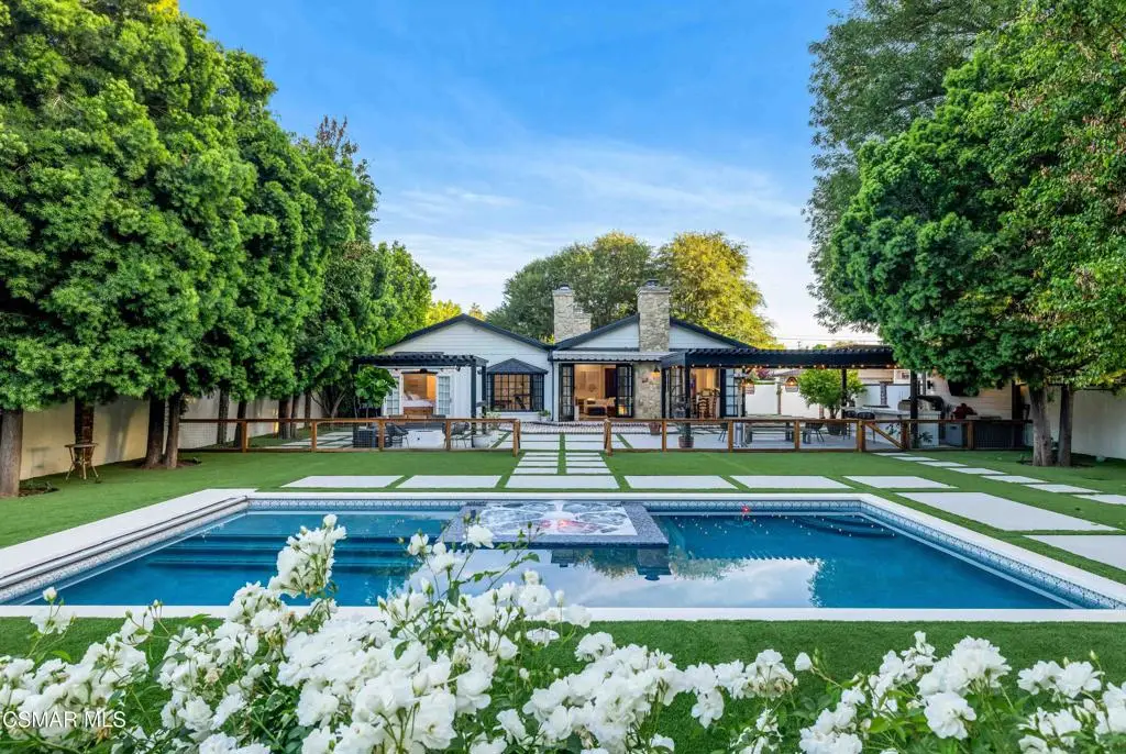 22661 Calvert Street, Woodland Hills, CA 91367 - #1