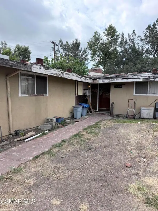 20710 Haynes Street, Winnetka, CA 91306