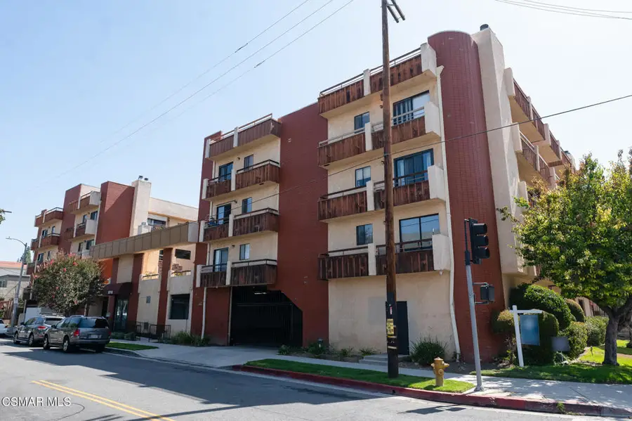 8710 Independence Avenue #307, Canoga Park, CA 91304 - #2