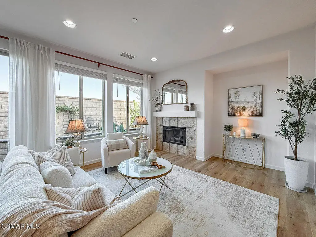 6838 Simmons Way, Moorpark, CA 93021 - #1