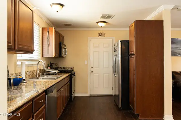 1662 Ahart Street, Simi Valley, CA 93065