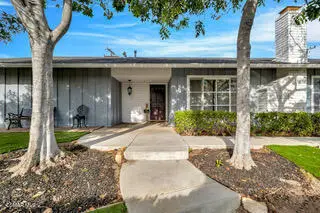 135 W Gainsborough Road, Thousand Oaks, CA 91360 - #1