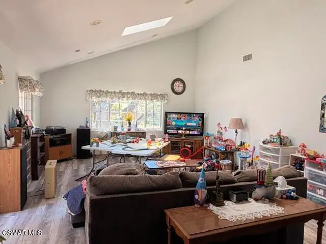 1330 Norman Avenue, Thousand Oaks, CA 91360 - #3