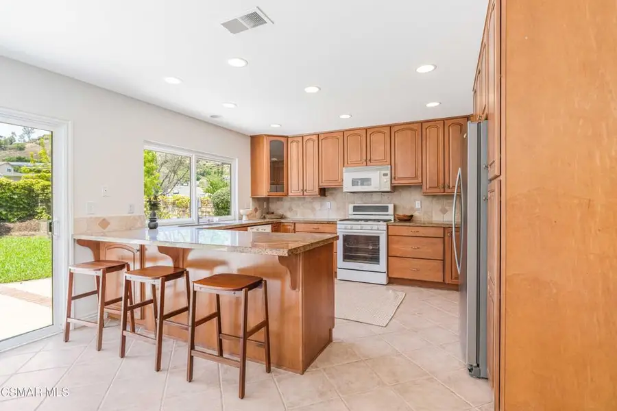 403 Blackhawk Drive, Newbury Park, CA 91320 - #3
