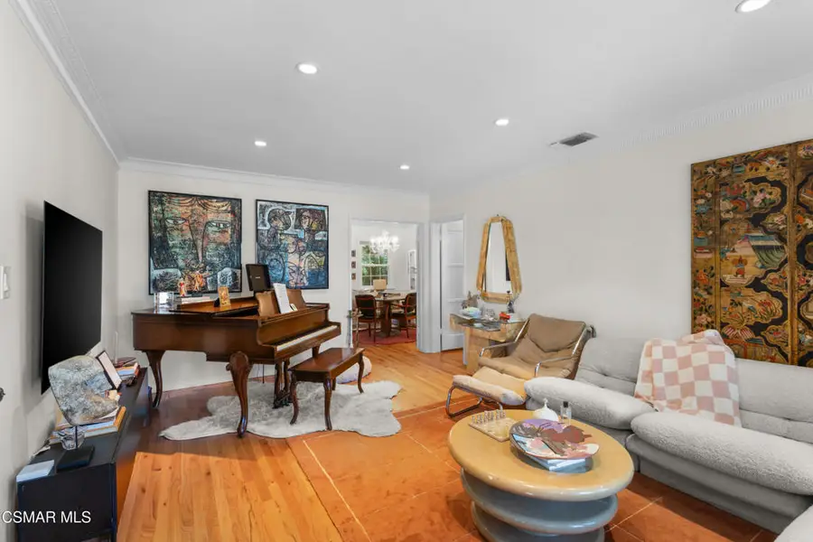 15234 Dickens Street #1/4, Sherman Oaks, CA 91403 - #3