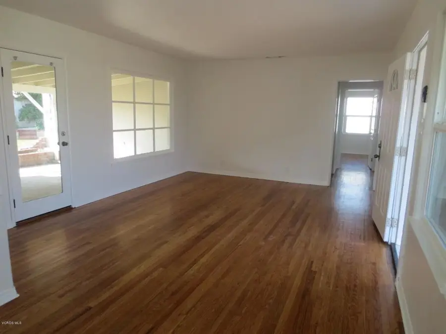 19128 Delano Street, Tarzana, CA 91335 - #3