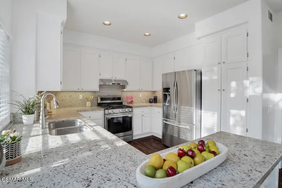323 Ocho Rios Way, Oak Park, CA 91377 - #2